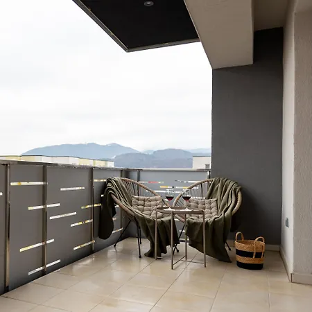 Boro Mountain View Апартаменты